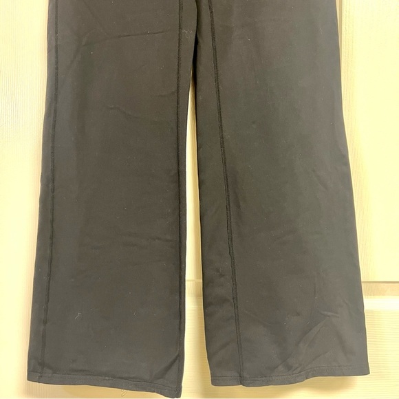 Athleta Fusion Black Yoga Flare Wide Leg Pants Athleisure Flap Pockets womens S - Picture 4 of 8